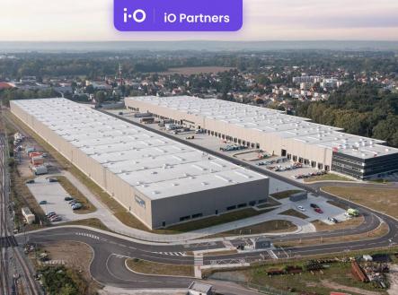 Pronájem skladovací prostor, 7 823 m²