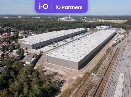 Pronájem skladovací prostor, 7 823 m²