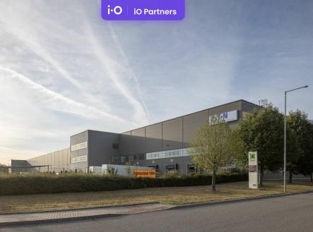 Pronájem skladovací prostor, 7 346 m²