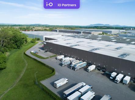 Pronájem skladovací prostor, 7 346 m²