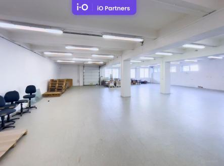 Pronájem kanceláře, 500 m²