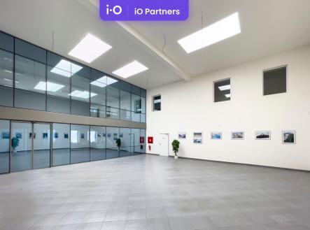 Pronájem kanceláře, 500 m²