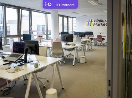 Pronájem kanceláře, 311 m²