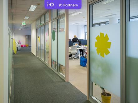 Pronájem kanceláře, 311 m²