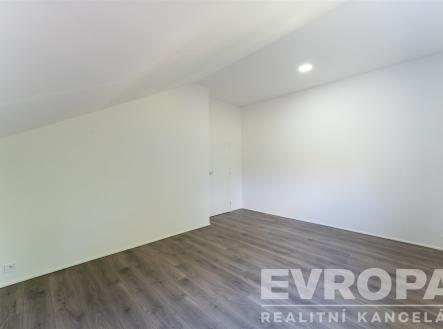 Prodej - dům/vila, 230 m²