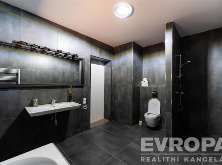 Prodej - dům/vila, 230 m² obrázek