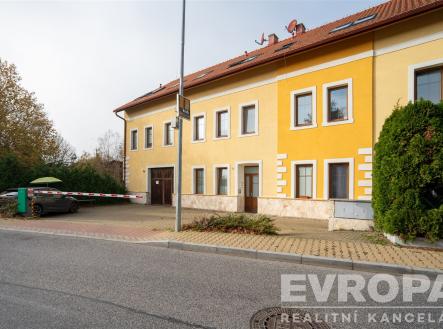 Prodej nájemního domu, 958 m²