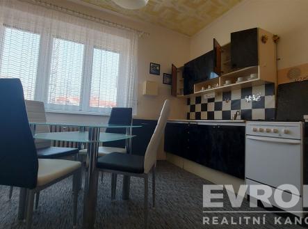 Pronájem bytu, 2+1, 66 m²