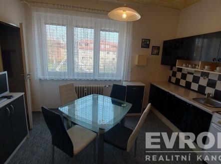 Pronájem bytu, 2+1, 66 m²