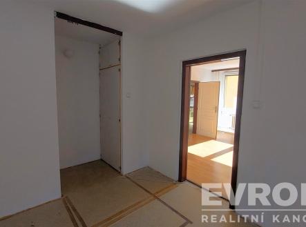 Pronájem bytu, 3+1, 75 m²