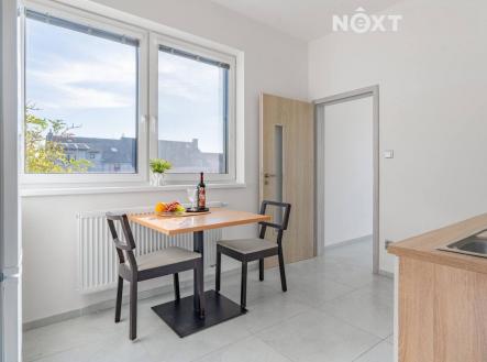 Pronájem bytu, 2+kk, 42 m²