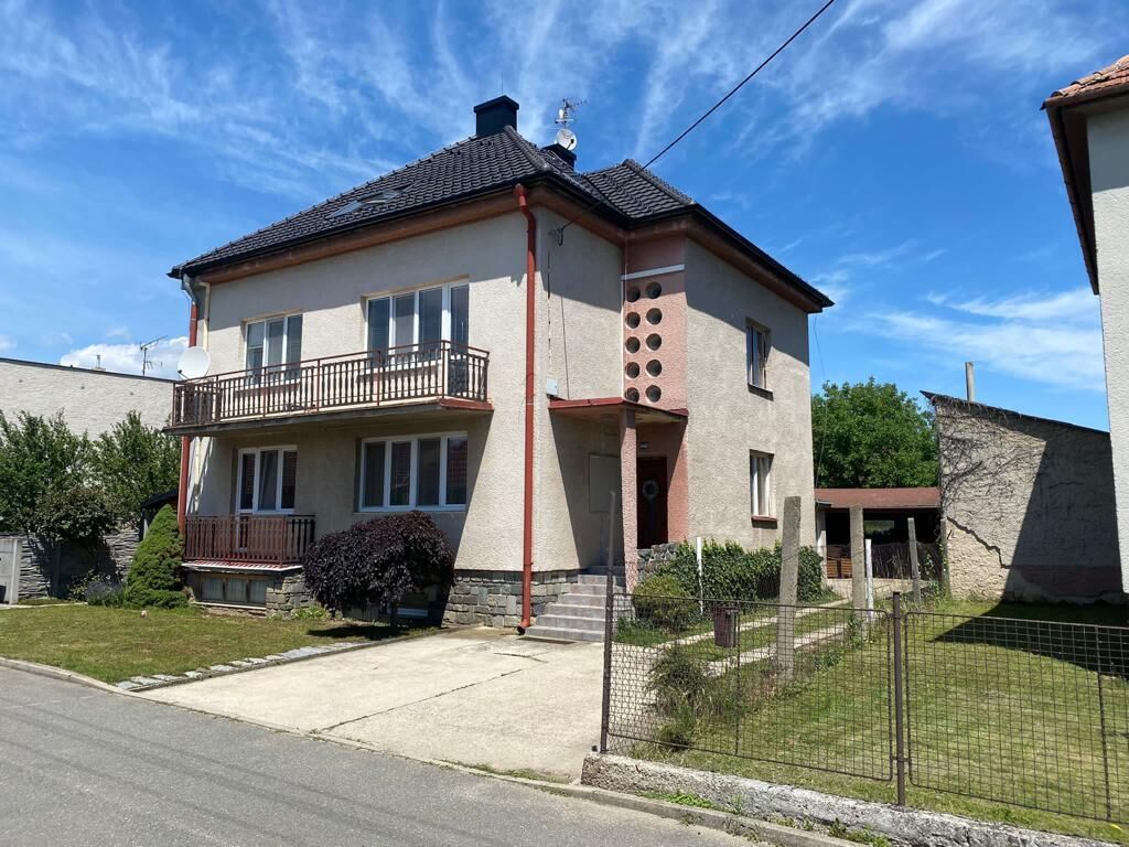 Prodej rodinného domu 246 m², pozemek 1.176 m² Nedakonice