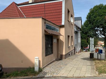 Prodej komerčního objektu, obchodní centrum, 297 m²