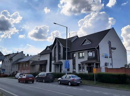 Pronájem skladovací prostor, 150 m²