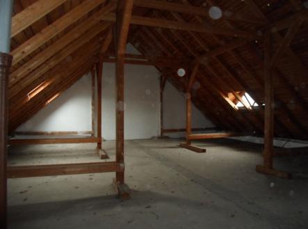 Pronájem skladovací prostor, 150 m²