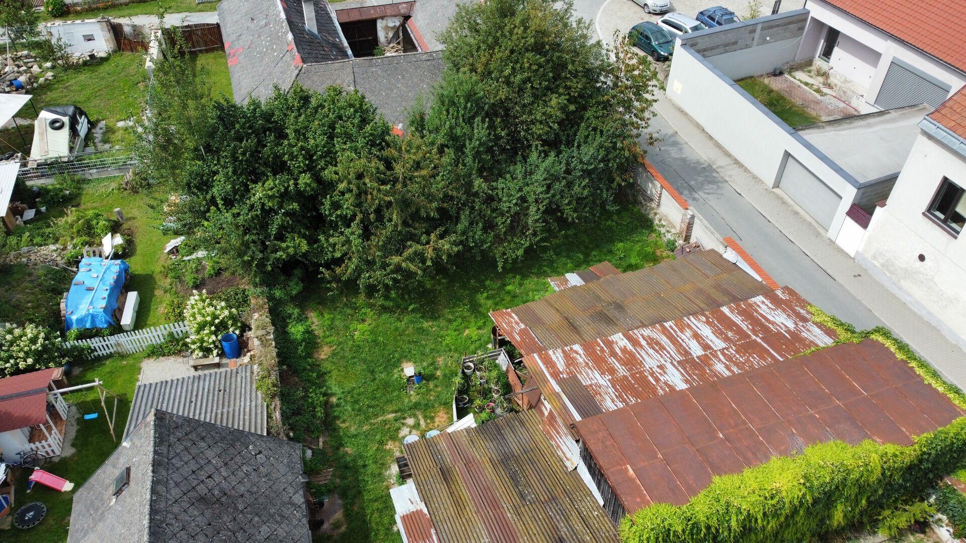 Prodej prostorného rodinného domu se dvěma byty v srdci Počátek