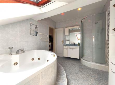 Pronájem bytu, 3+1, 160 m²