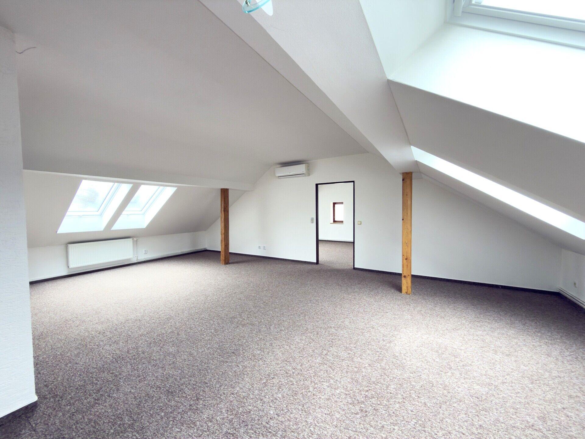 Pronájem bytu 3+1, 160m2, s klimatizací a parkováním, Ostrava-Mar. Hory