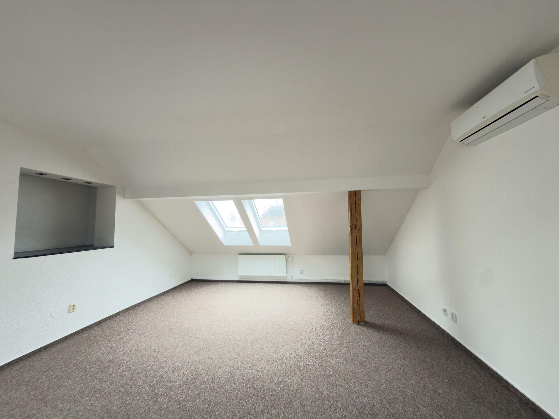 Pronájem bytu 3+1, 160m2, s klimatizací a parkováním, Ostrava-Mar. Hory