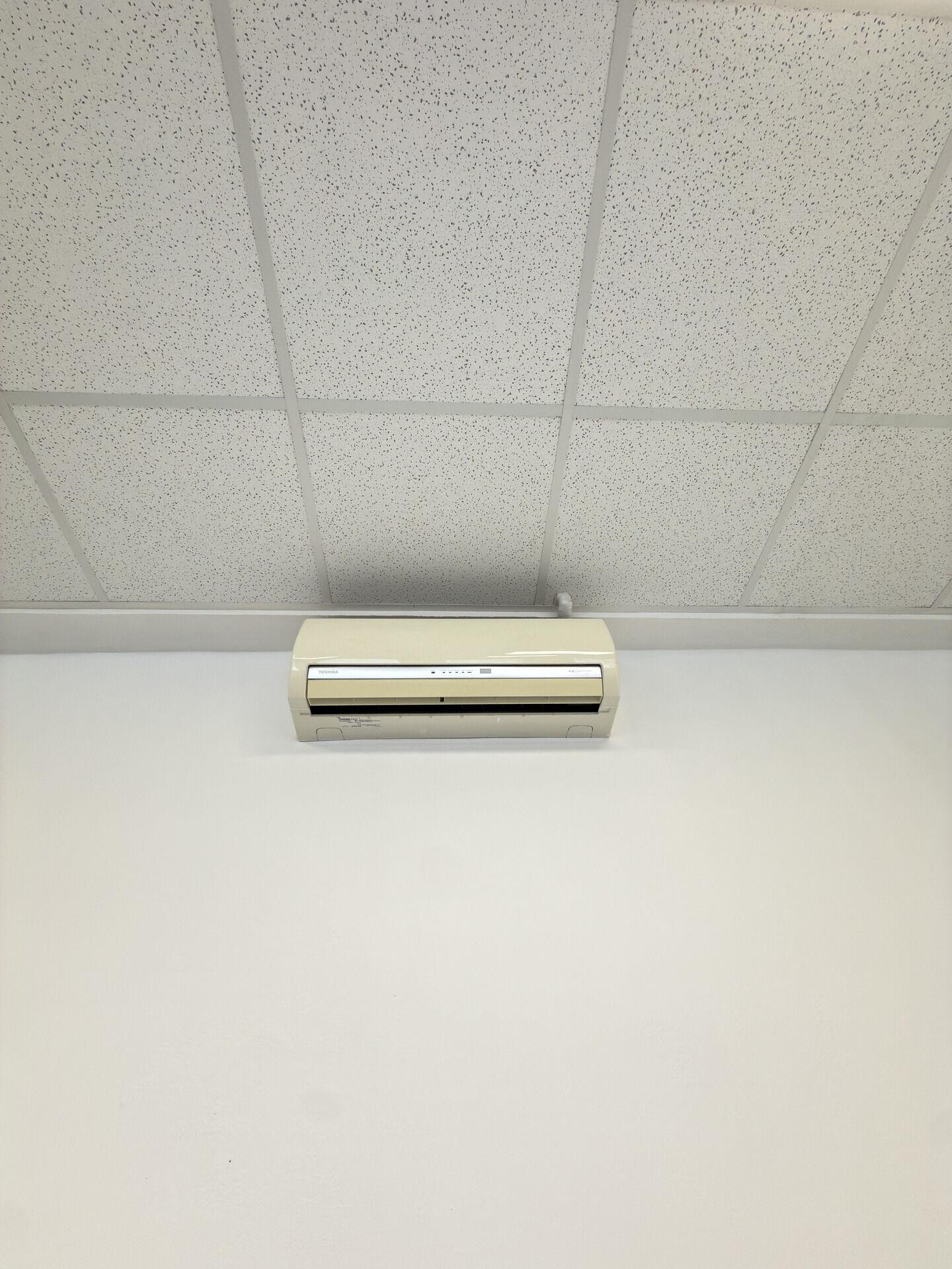 pronájem kanceláří 15 m², s klimatizací a parkováním, blízko centra a MHD