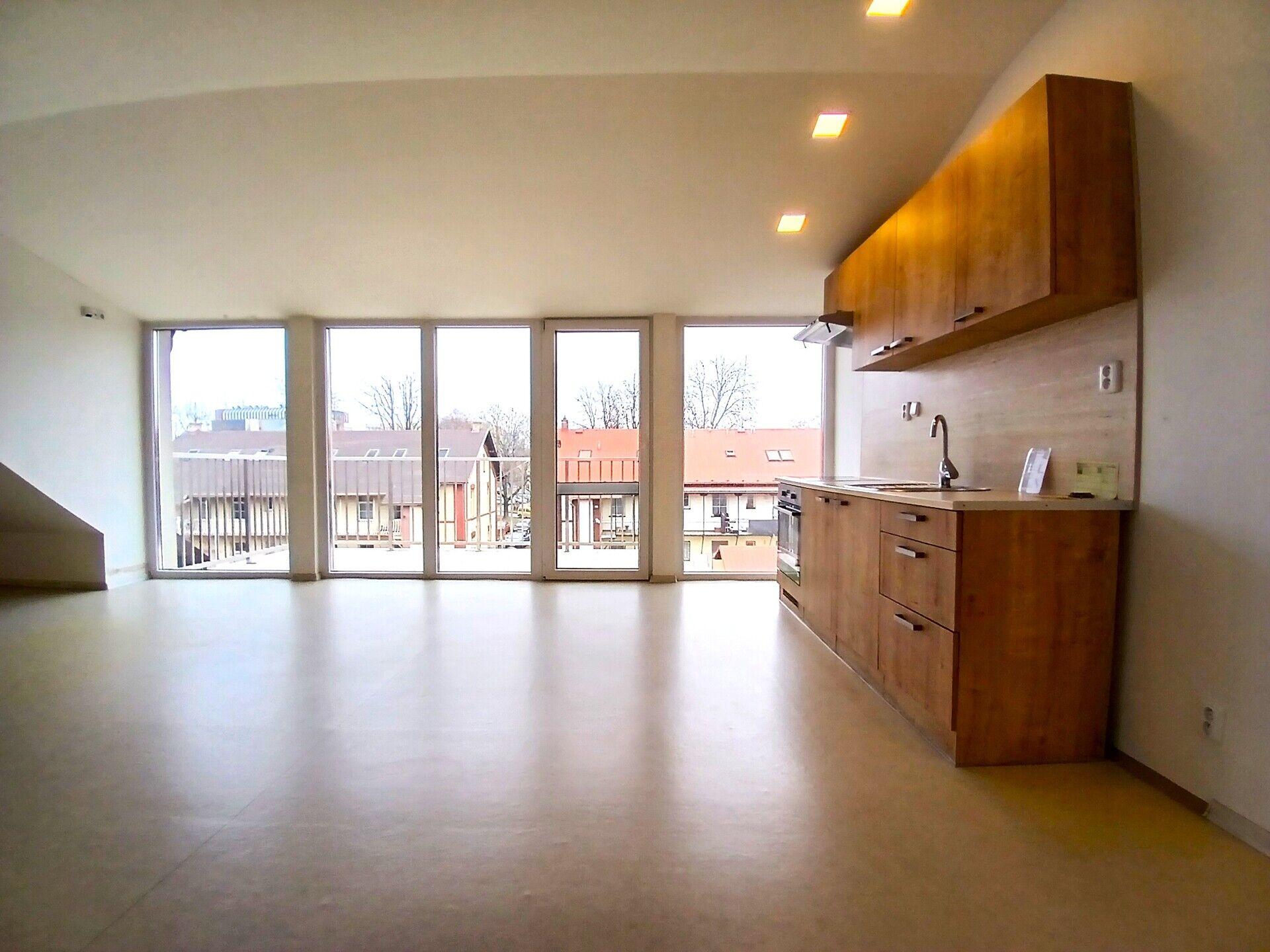 Pronájem podkrovního bytu s terasou, 85m2, Ostrava - Mariánské Hory