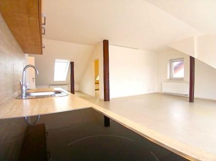 Pronájem bytu, 2+kk, 85 m²