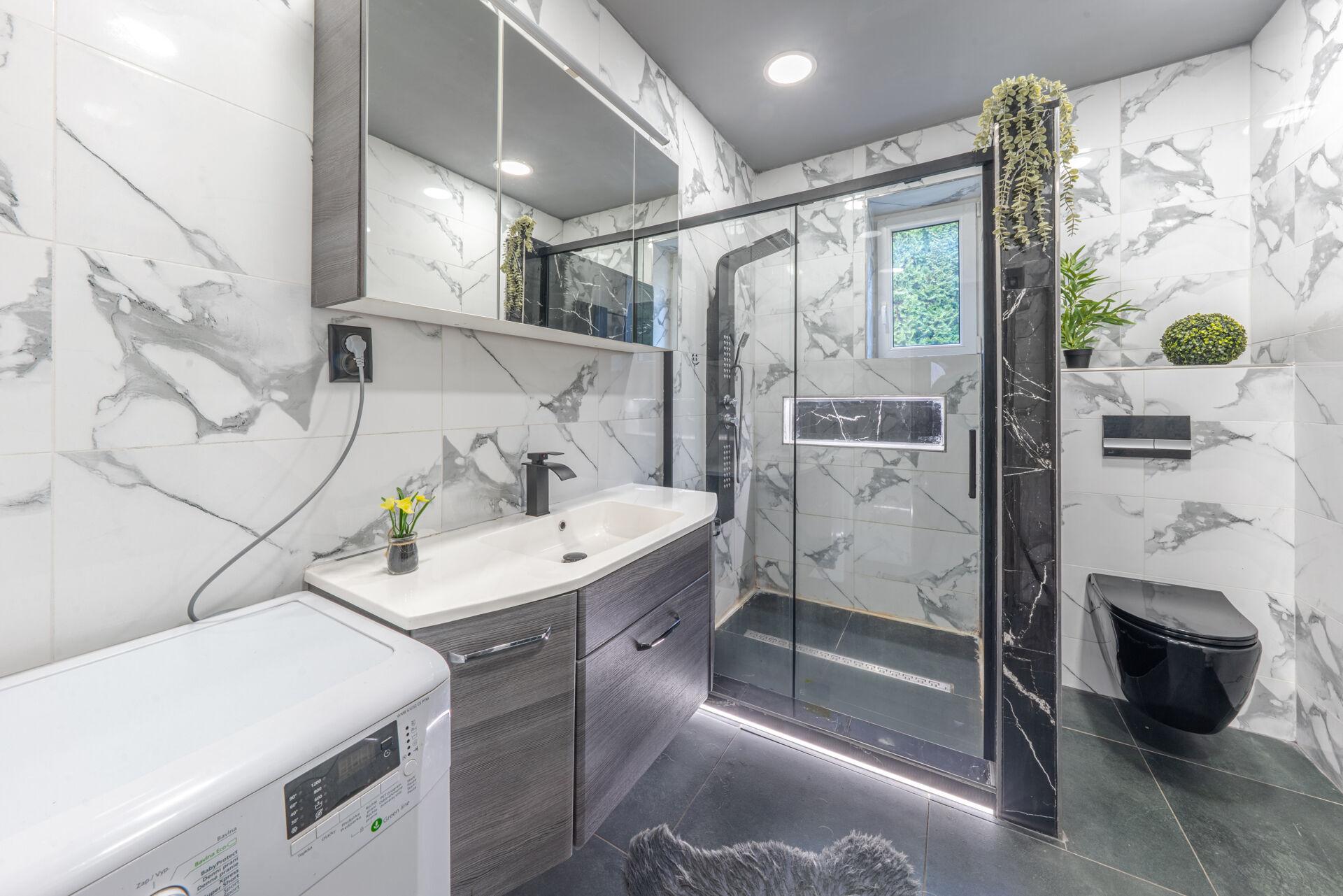 RD po rekonstrukci s bazénem, dílnou a rozsáhlým pozemkem v Jistebníku u Ostravy