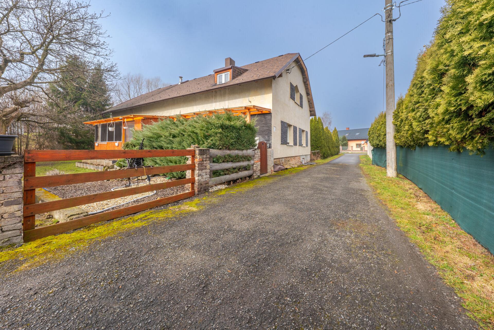 RD po rekonstrukci s bazénem, dílnou a rozsáhlým pozemkem v Jistebníku u Ostravy