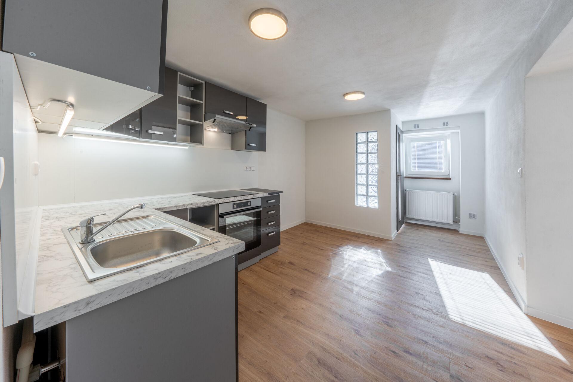 Dvougenerační dům 6+2 s garáží, půdou k vestavbě a zahradou v Ludgeřovicích