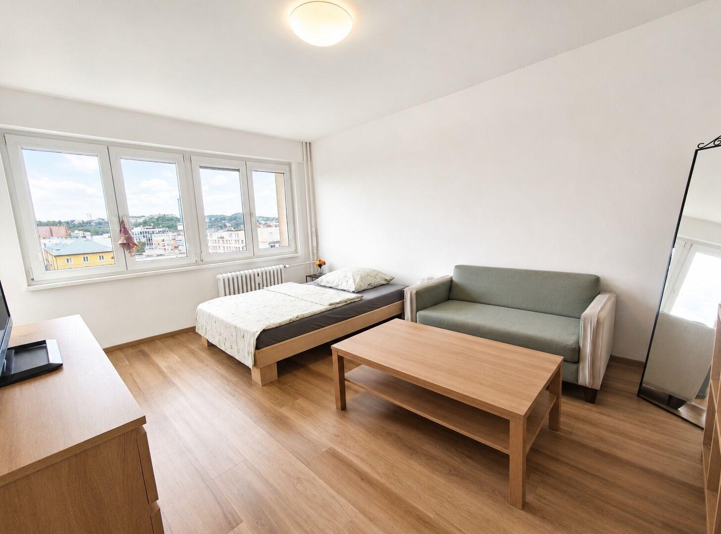 Pronájem bytu 1+kk, po rekonstrukci – Nádražní, Moravská Ostrava