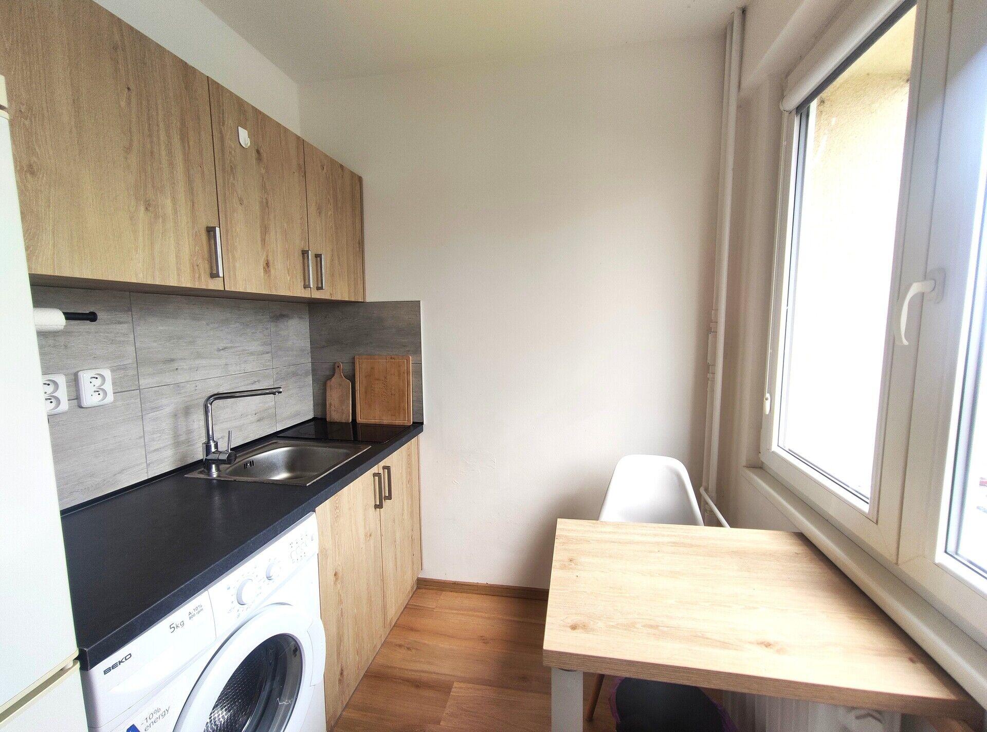 Pronájem bytu 1+kk, po rekonstrukci – Nádražní, Moravská Ostrava