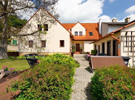 Prodej - dům/vila, 263 m²