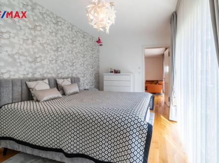 Pronájem bytu, 2+kk, 62 m²