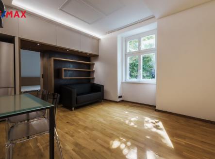 Pronájem bytu, 2+kk, 42 m²