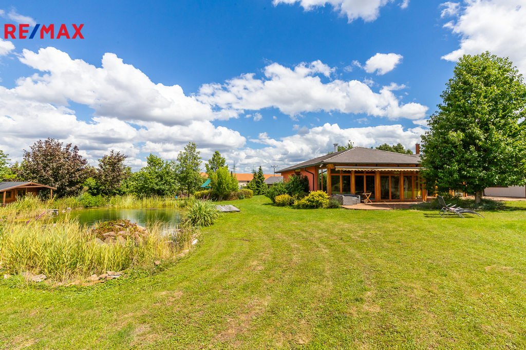 zahrada, rybníček, venkovní sauna