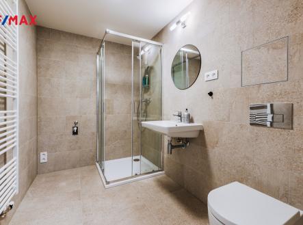 Pronájem bytu, 1+kk, 38 m² obrázek