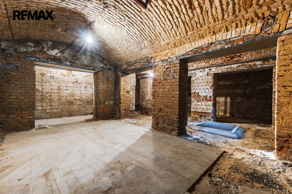 NEBYTOVÝ PROSTOR SEIFERTOVA