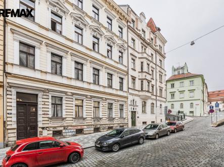 Pronájem bytu, 4+1, 180 m²