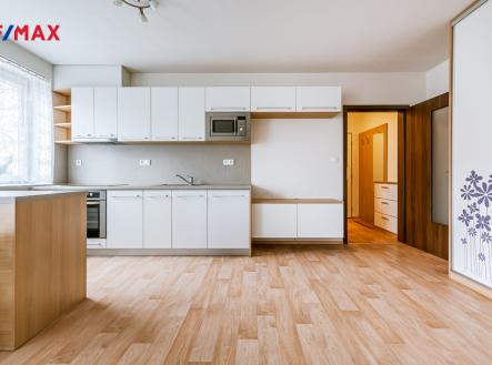 Pronájem bytu, 1+kk, 35 m²