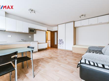 Pronájem bytu, 1+kk, 35 m²