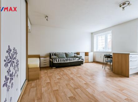 Pronájem bytu, 1+kk, 35 m²