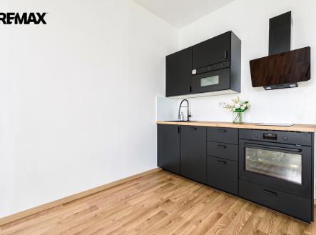 Pronájem bytu, 1+kk, 39 m²