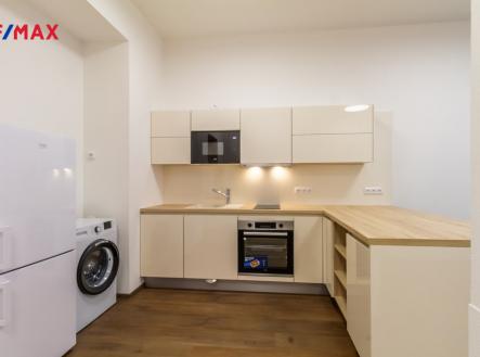 Pronájem bytu, 1+kk, 30 m²