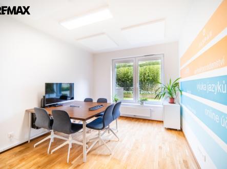 Pronájem kanceláře, 91 m²