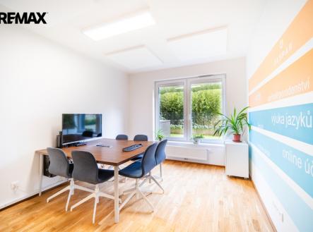 Pronájem kanceláře, 91 m²