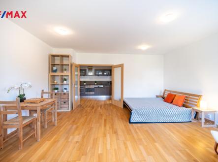 Pronájem bytu, 1+1, 43 m²