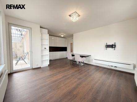 Pronájem bytu, 3+kk, 88 m²