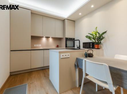 Pronájem bytu, 1+kk, 31 m²
