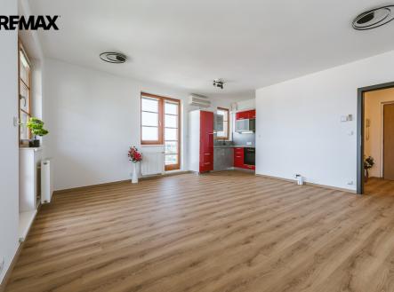 Pronájem bytu, 1+kk, 55 m²