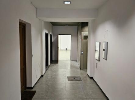 Pronájem obchodní prostory, 50 m²